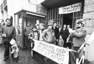 Workers at Vereinigte Deutsche Metallwerke AG (VDM)