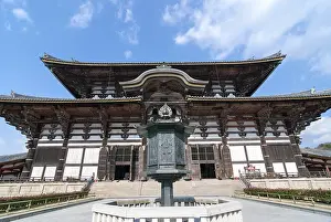 The world biggest wooden building - Todai-ji Temple in Nara