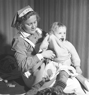 World War 2 in Europe. Finnish children in Sweden. In February 1944, the Finnish cities are exposed to bombings