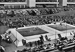 Wrestling, Deutschlandhalle, due to strong participation wrestling had to take place on two mats at the same time