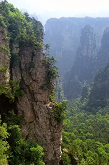 Wulingyuan Scenic Reserve (Chinese: 武陵源)