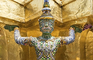 Yaksha statue at golden Chedi, Wat Phra Kaeo