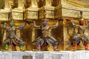 Yaksha statues at Wat Phra Kaeo