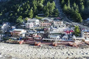 At the young river Ganges, an important pilgrimage place for Hindus and Buddhists and part of the Chota Char Dham
