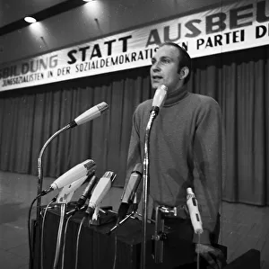 The Young Socialists had invited to a congress for apprentices on 28 November 1970 in Duesseldorf under the motto