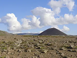 Ytri Raudamelskulur volcanic cone