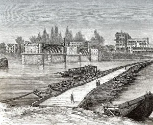 Zerstoerte Bruecke, mit Pontonbruecke daneben