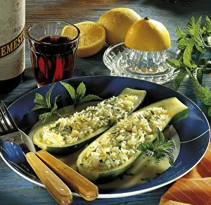 Zucchini stuffed with rice, with lemon sauce